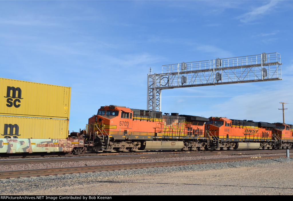 BNSF 5703